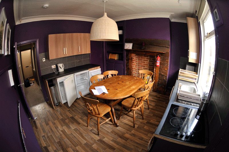 Ashville Avenue, Hyde Park