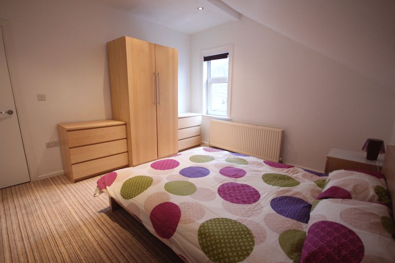 Morris Lane (flat 2), Kirkstall